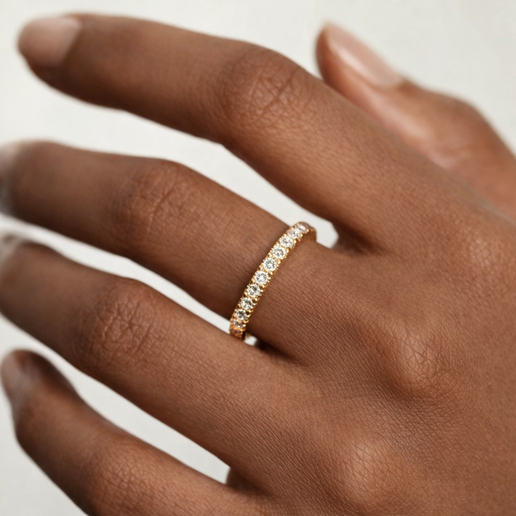 Loop Eternity Band  (Gold)