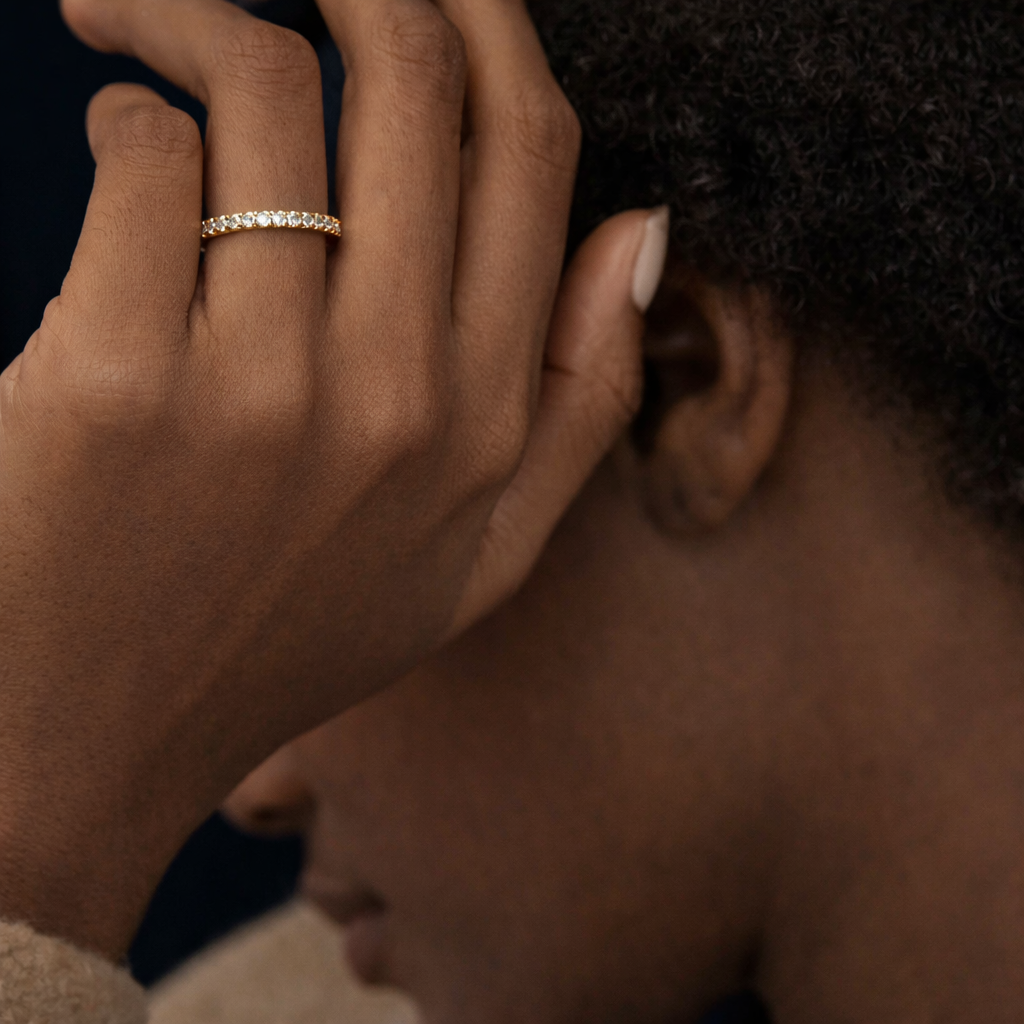 Loop Eternity Band  (Gold)